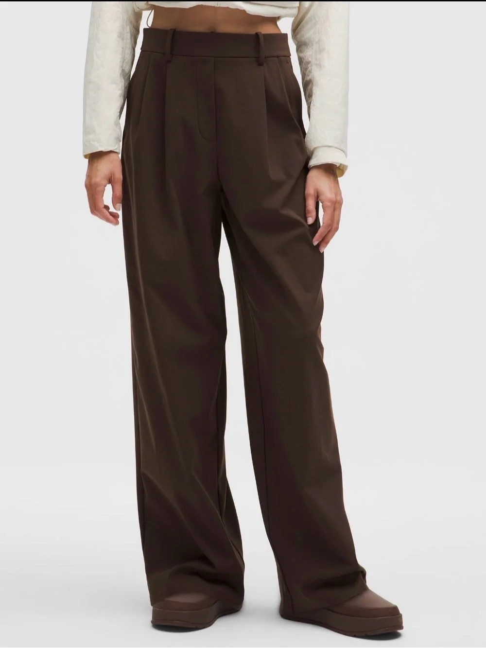 Lululemon Daydrift High-Rise Trouser in Sequoia - Picture 1 of 5